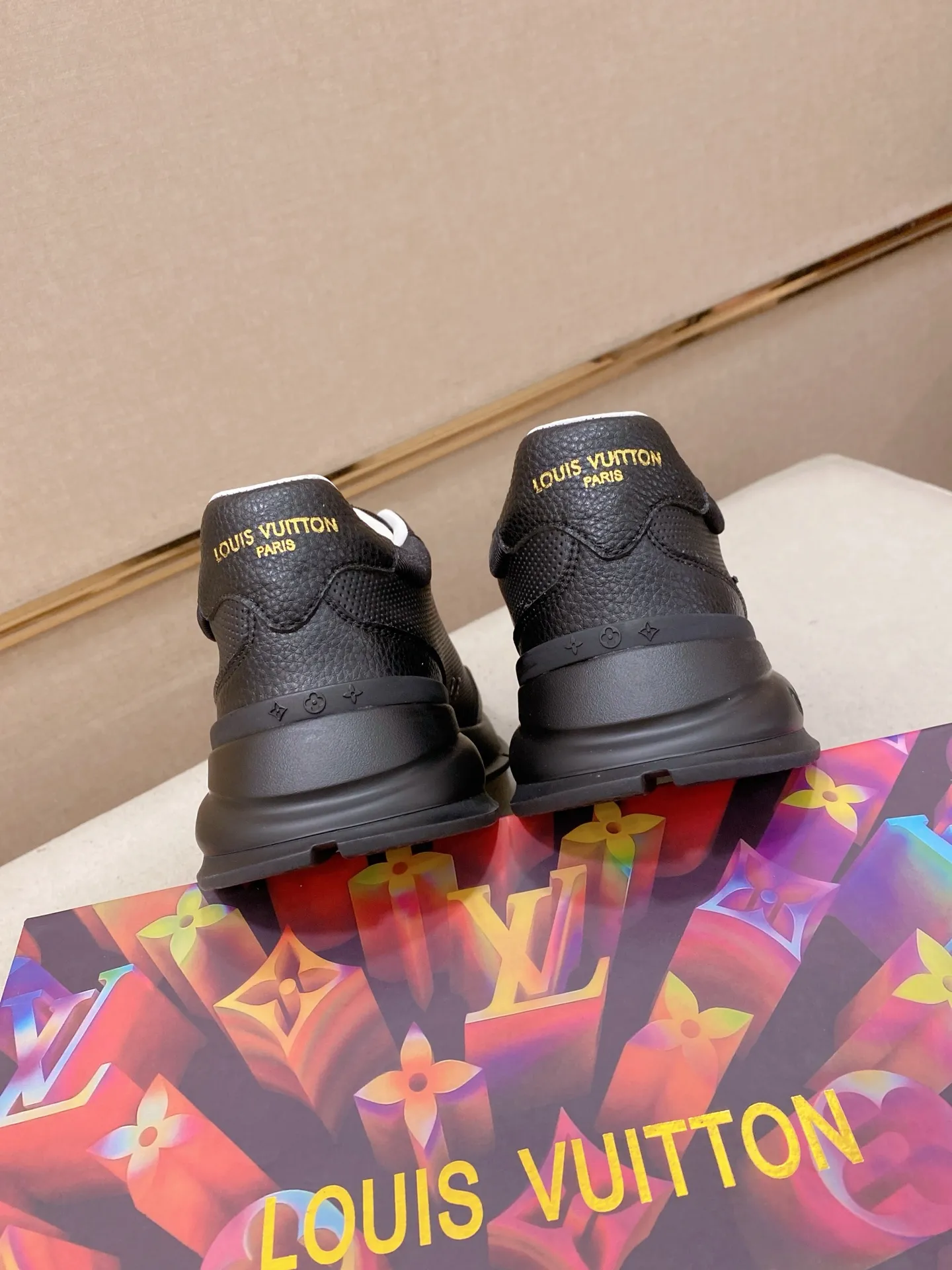 Men's shoes: 442💰🎉🎉LV~Louis Vuitton trendy men's shoes, new shipments, latest matching, the same style as the official website, super high quality, hot sales of the season [strong][strong][strong]Selected first-layer cowhide, comfortable sheepskin lining, original last, comfortable on the foot, wear-resistant rubber outsole, size: 38-44.